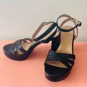 Naturalizer Heels. Never worn. Size 7.5 Wide!! NWT